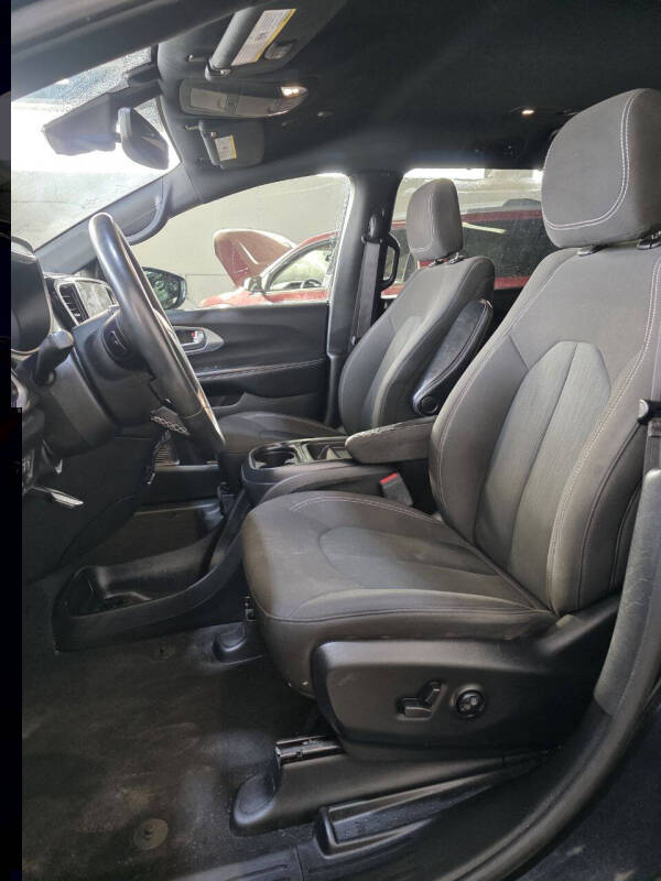 2022 Chrysler Pacifica Touring