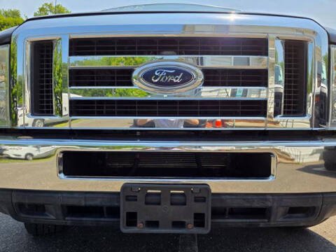 2009 Ford E-Series E-350 SD