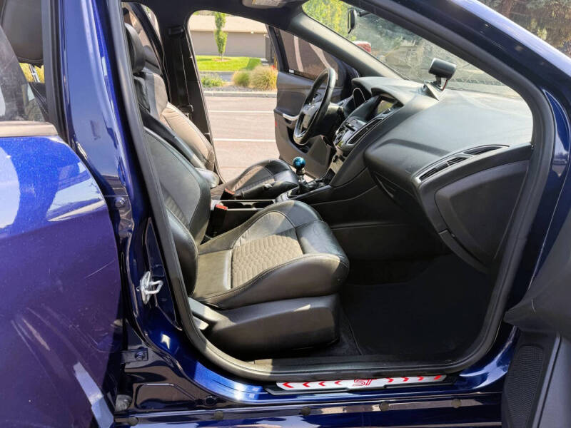 2017 Ford Focus ST