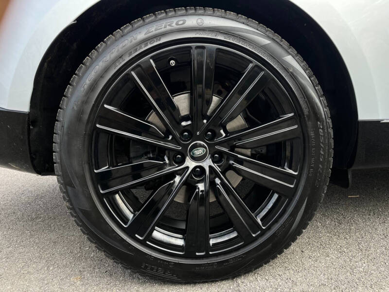 2025 Land Rover Range Rover P400 SE