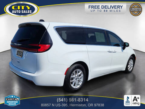 2023 Chrysler Pacifica Touring