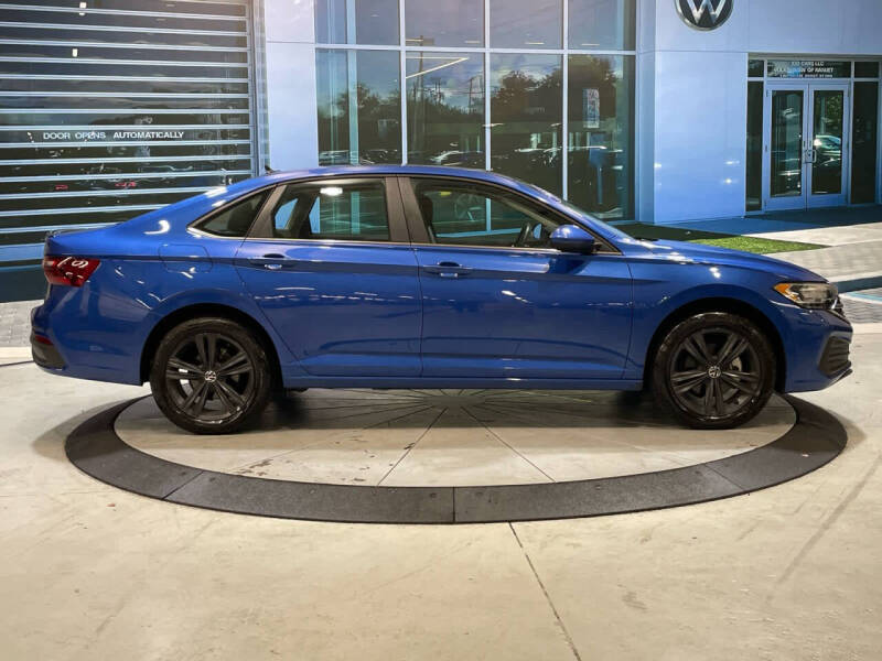 2023 Volkswagen Jetta SE