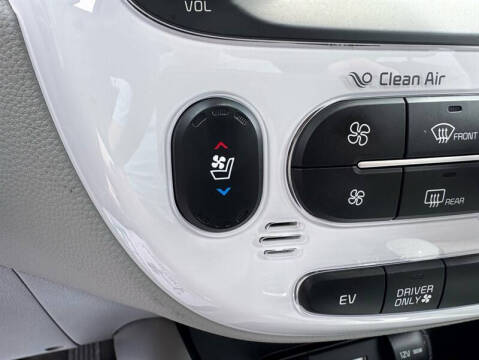 2017 Kia Soul EV +