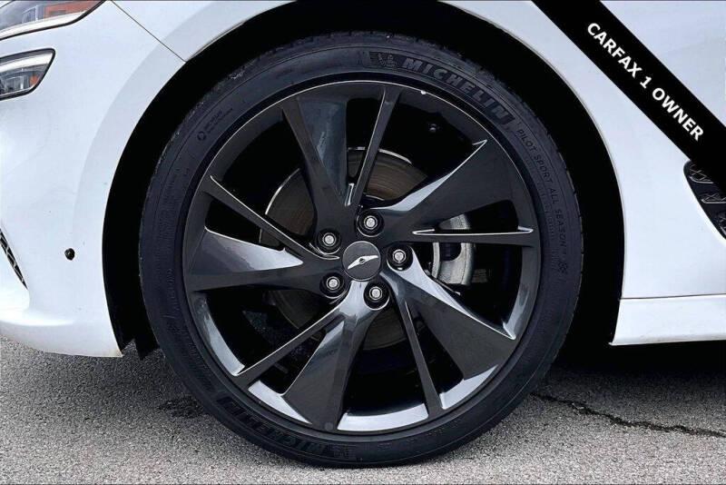 2023 Genesis G70