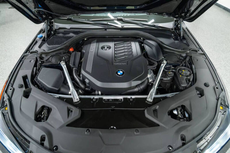 2025 BMW 8 Series 840i