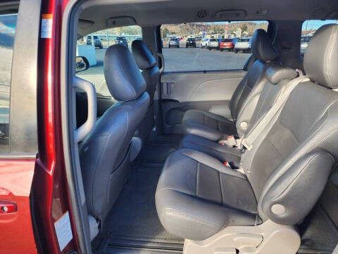 2017 Toyota Sienna LE 8-Passenger