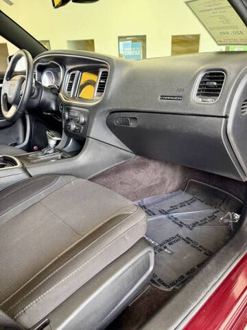 2017 Dodge Charger SXT