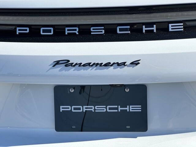 2026 Porsche Panamera 4