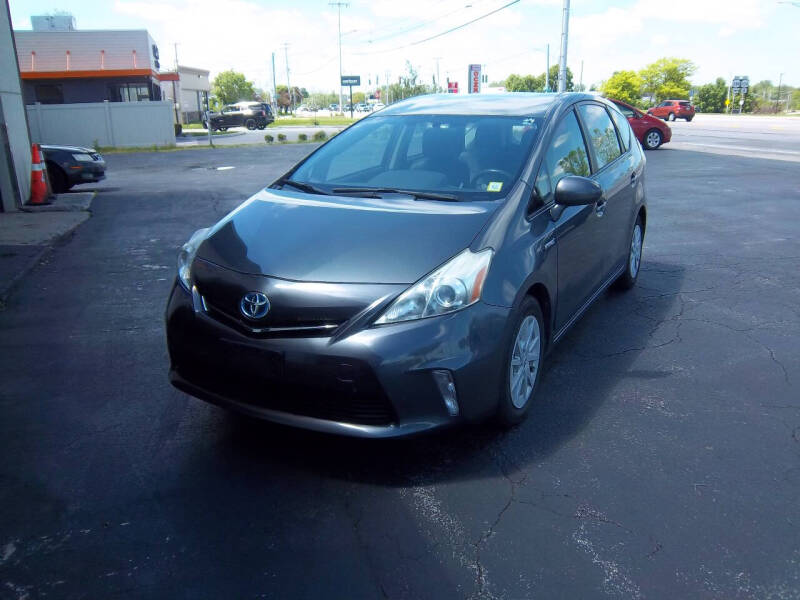 2012 Toyota Prius v Three