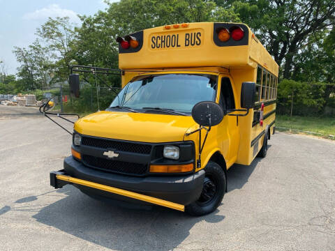 2005 Chevrolet Express for sale at JMAC IMPORT AND EXPORT STORAGE WAREHOUSE in Bloomfield NJ