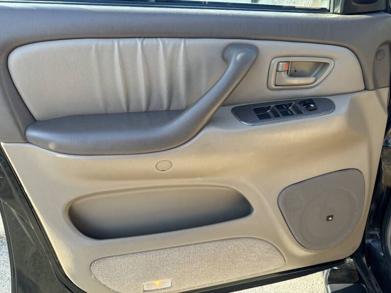 2003 Toyota Sequoia Limited