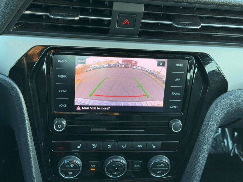 2022 Volkswagen Passat SE