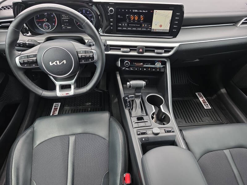 2022 Kia K5