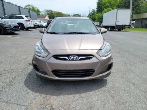 2012 Hyundai Accent GLS