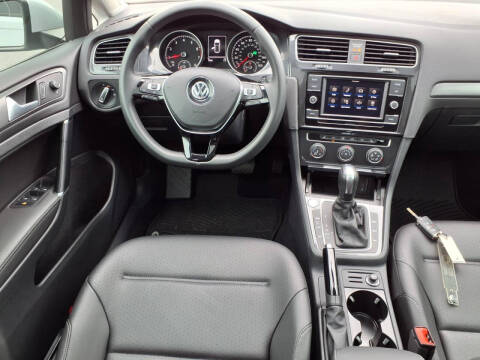2021 Volkswagen Golf TSI
