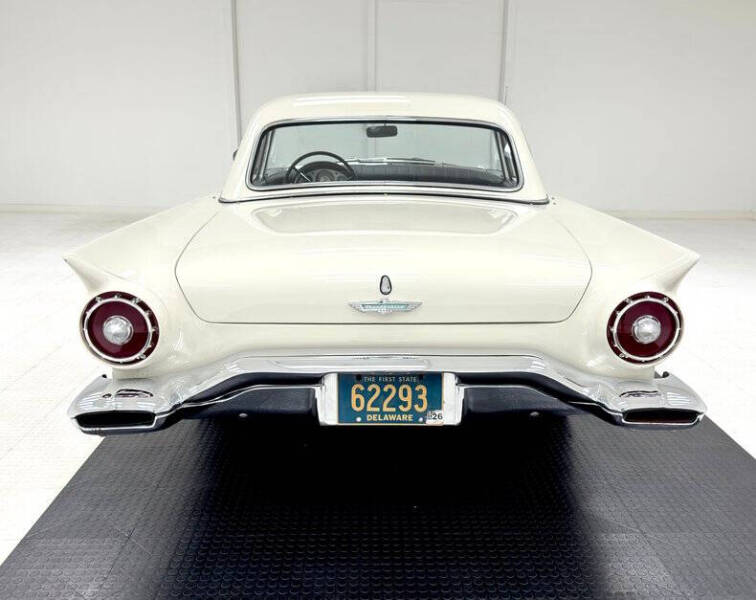1957 Ford Thunderbird