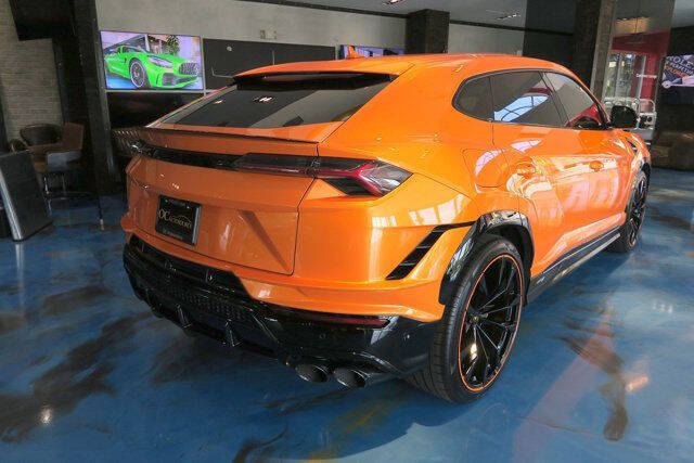 2024 Lamborghini Urus S