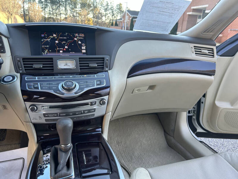 2012 Infiniti M37