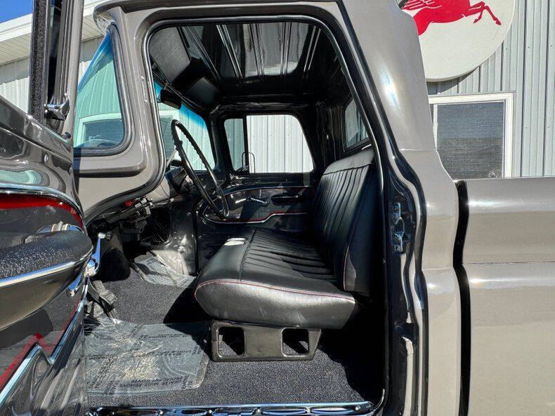 1961 Chevrolet Apache