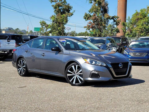 2020 Nissan Altima for sale at Dean Mitchell Auto Mall in Mobile AL