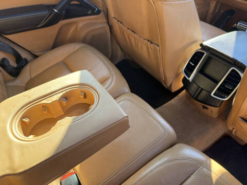 2016 Porsche Cayenne GTS