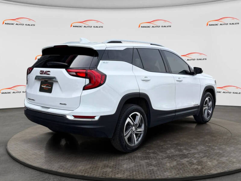 2020 GMC Terrain SLT