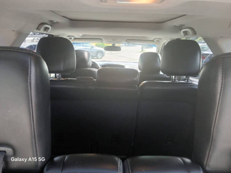 2016 Nissan Pathfinder SL