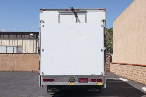 2016 Freightliner M2 106