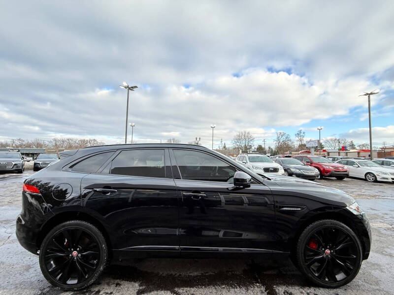 2019 Jaguar F-PACE S