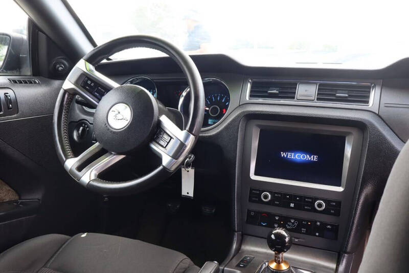 2014 Ford Mustang V6
