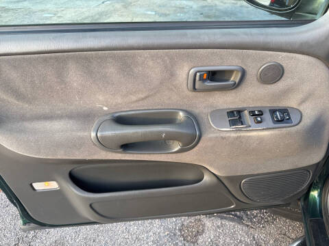 2004 Toyota Tundra SR5