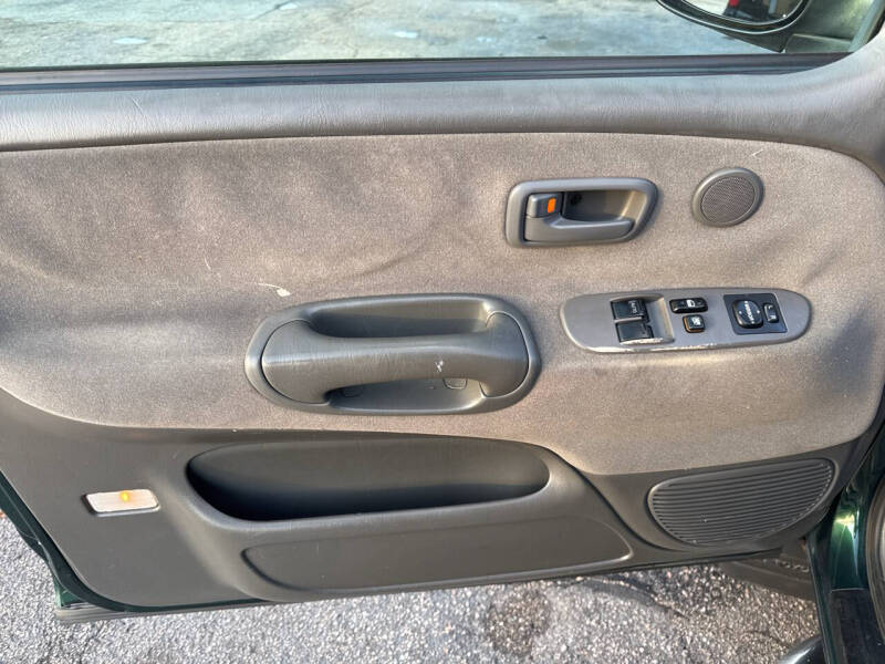 2004 Toyota Tundra SR5