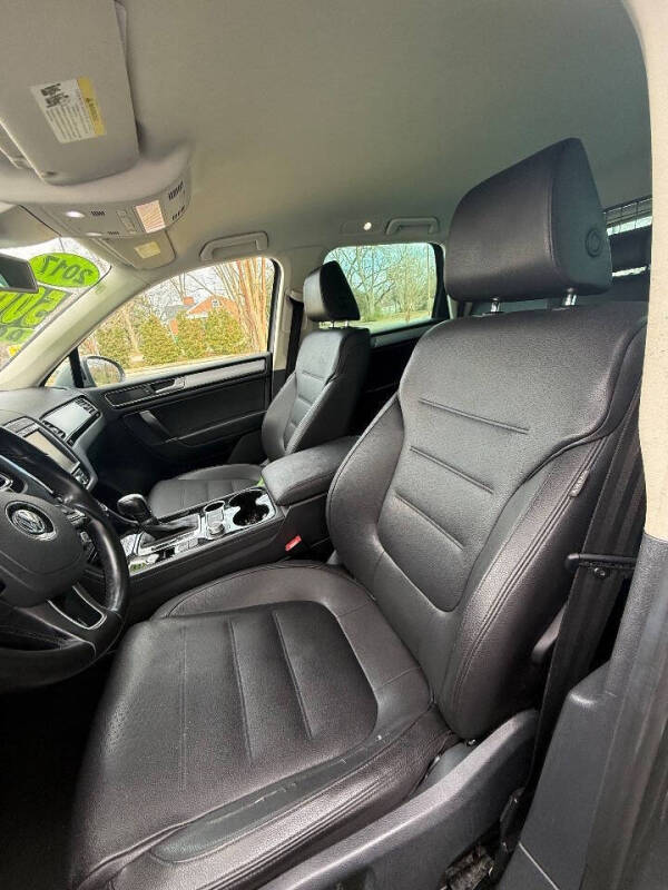 2016 Volkswagen Touareg VR6 Lux