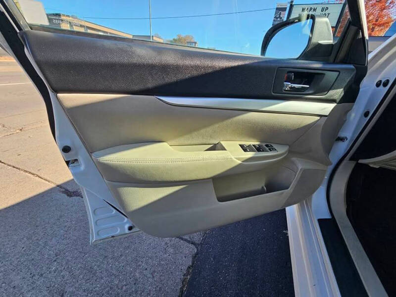 2014 Subaru Legacy 2.5i Premium