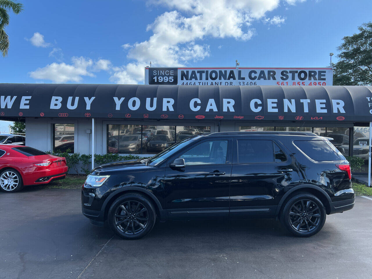 2019 Ford Explorer  - $26,900
