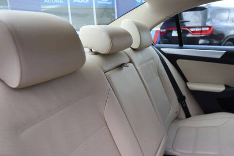 2013 Volkswagen Jetta Hybrid SEL Premium