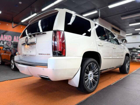 2012 Cadillac Escalade Premium
