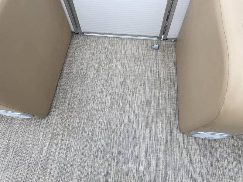 2018 Lowe Boats SS 210