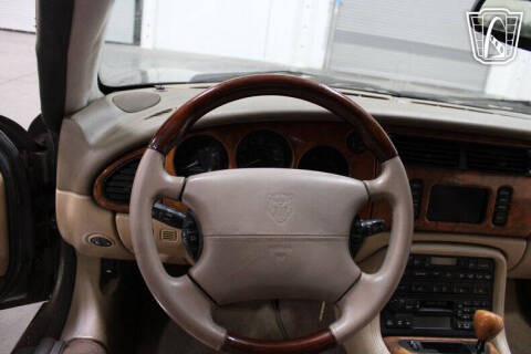 2001 Jaguar XKR