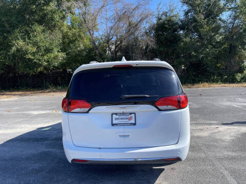 2017 Chrysler Pacifica Touring Plus