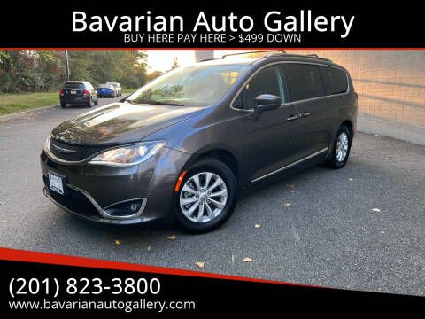 2018 Chrysler Pacifica for sale at Bavarian Auto Gallery in Bayonne NJ