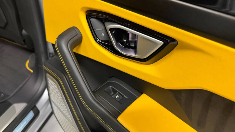 2022 Lamborghini Urus