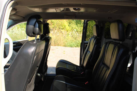 2013 Chrysler Town and Country Touring