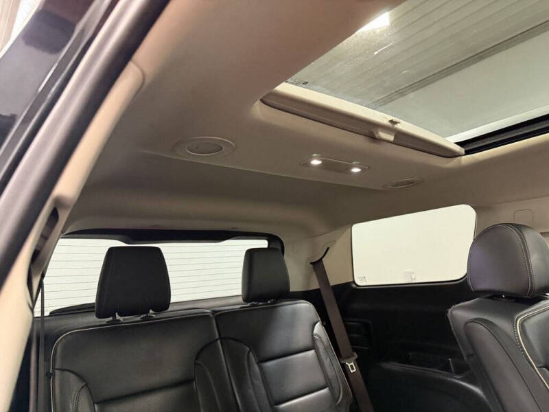 2022 GMC Acadia Denali