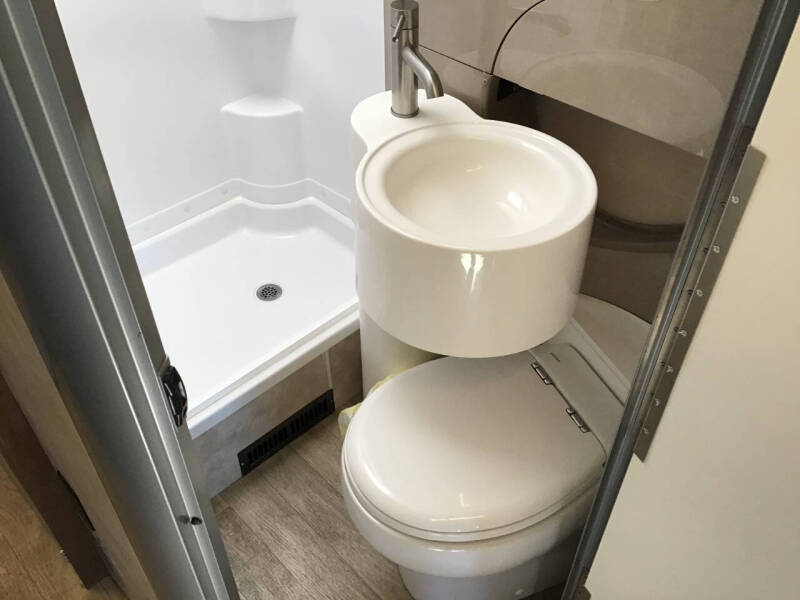 2019 **SUPER REDUCED** Winnebago View 24G / 24ft