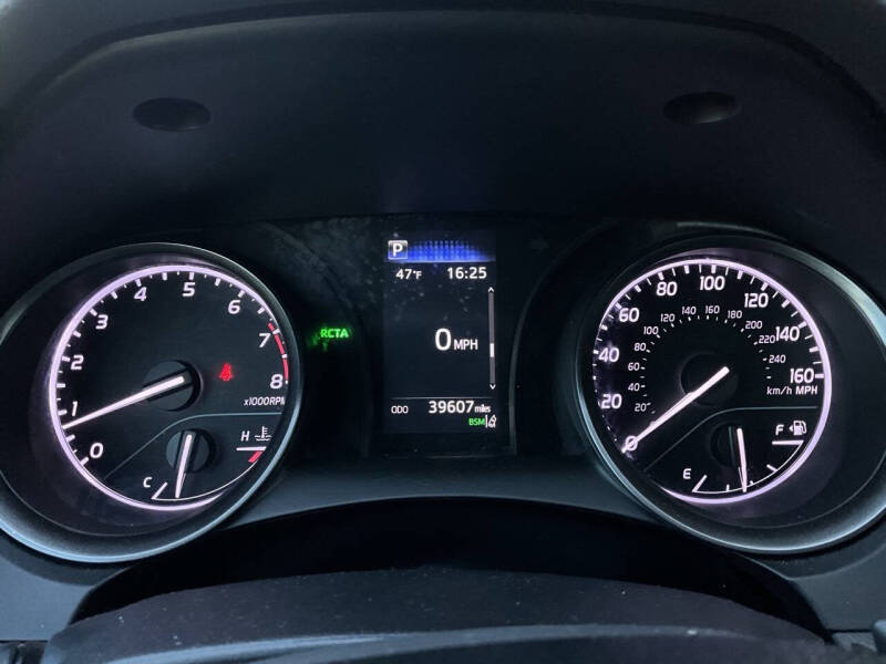 2022 Toyota Camry SE