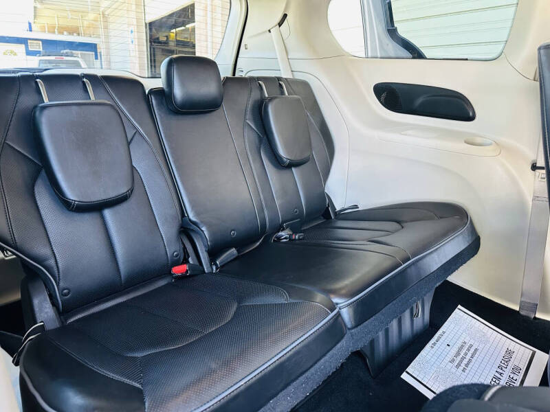 2018 Chrysler Pacifica Hybrid Limited