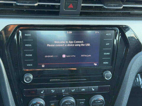 2022 Volkswagen Passat SE