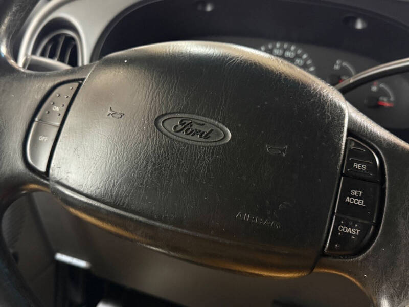2001 Ford E-Series E-350 SD XLT