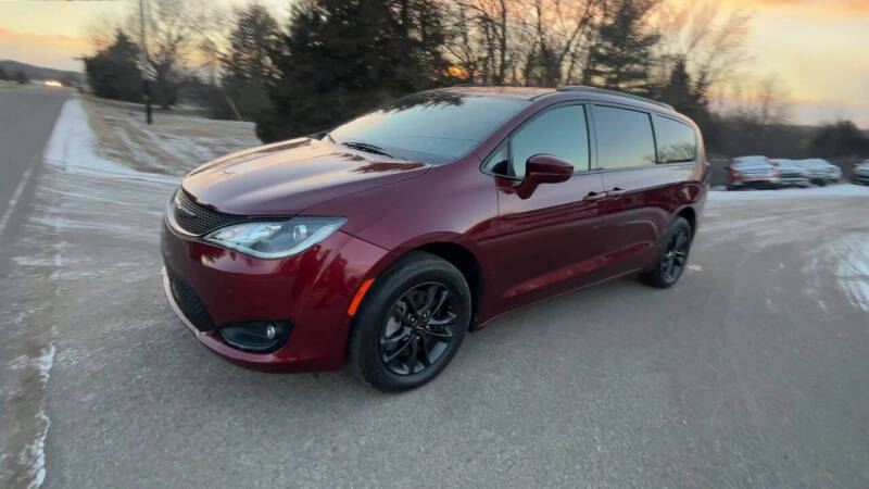 2020 Chrysler Pacifica AWD LAUNCH EDITION photo 29